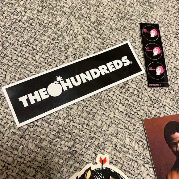 Supreme Bundle - Picture 7 of 7